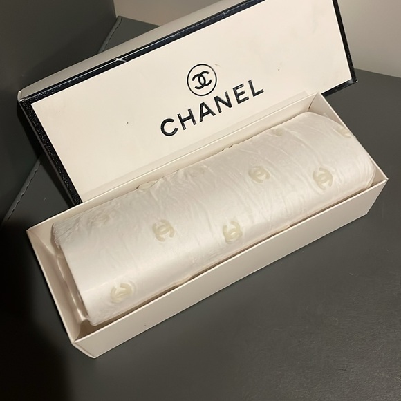 New in box white sheer  printed stockings - Picture 1 of 7